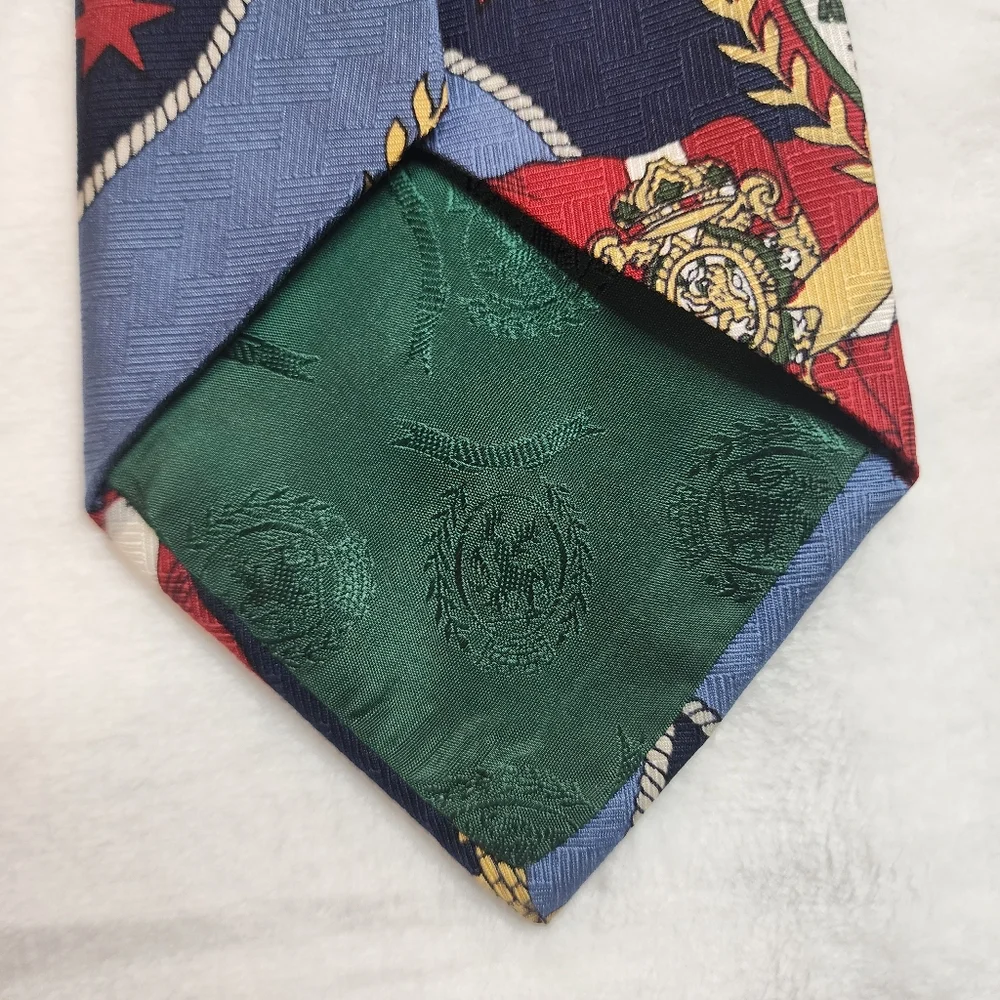 Vintage Tommy‎ Hilfiger Mens Tie 100% Silk Flag and Crest Pattern EUC